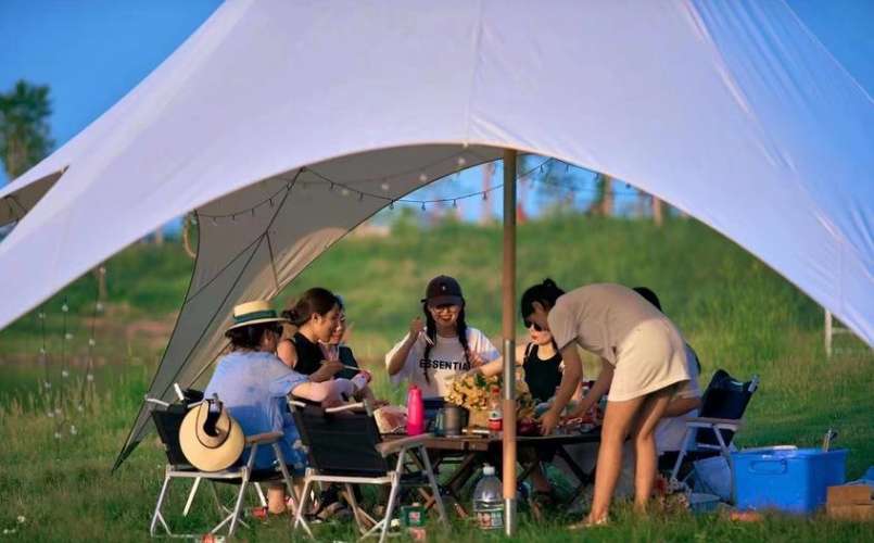 山西大同云州区：“露营经济”带热乡村文化旅游