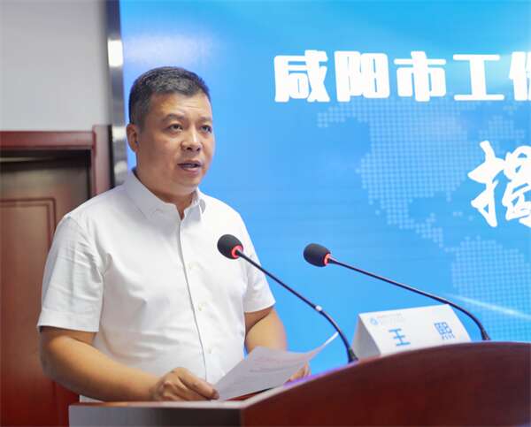 白衬衣.jpg
