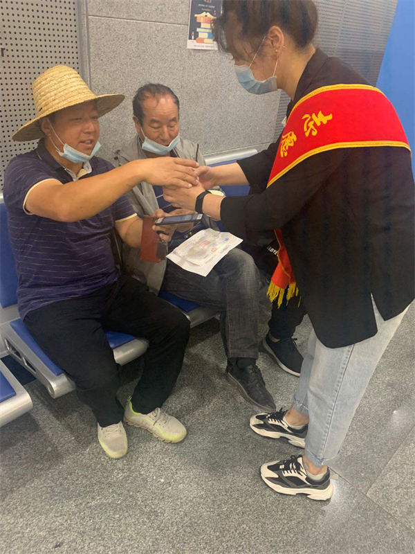 一杯热水暖人心3.jpg