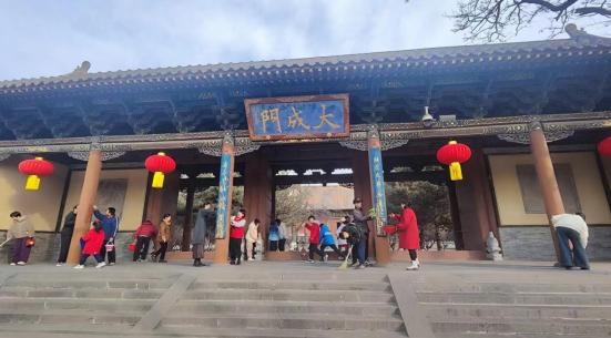 山西省大同市平城区：雷锋日妇联携手家庭志愿者 共护文庙焕新颜