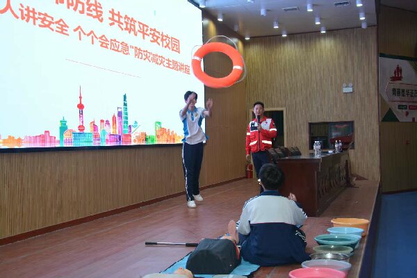 红十字4 - 副本.jpg