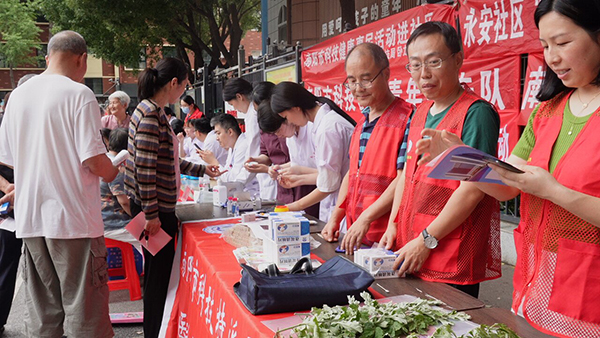 南阳市科技局：科技赋能健康，惠民服务进社区