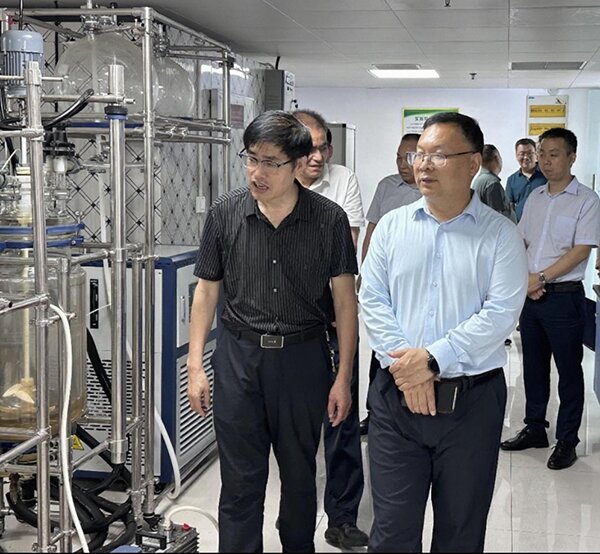 南阳师范学院副院长冷枫一行到我院考察指导工作！