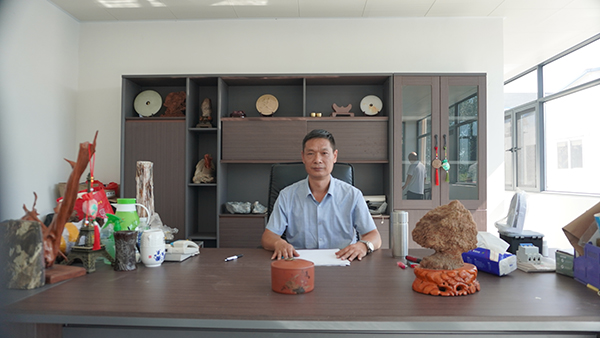 南阳科技特派员走出产业园走访艾企，助力产业创新发展