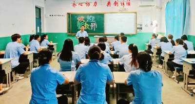 聚焦新教材 研思促成长|夏县大鹏学校暑期培训学科组教研纪实
