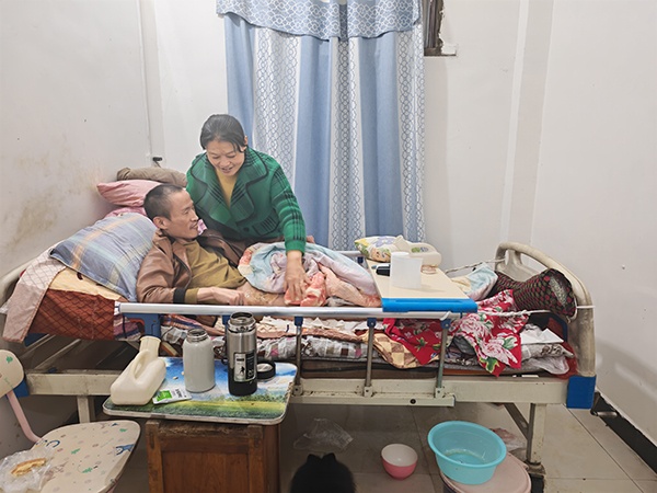 十六载坚守，樊果：用爱与责任撑起破碎家庭的 “好媳妇”