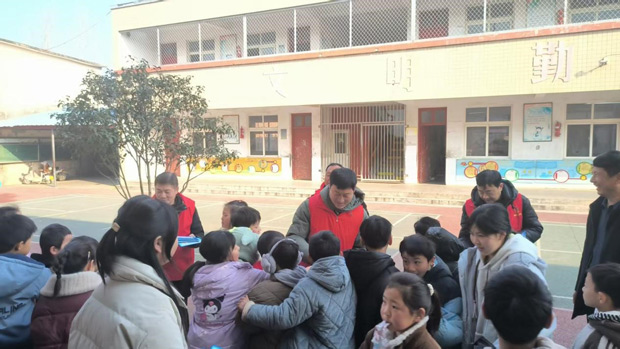 南阳市生态环境局宛城分局深入开展南水北调宣传活动