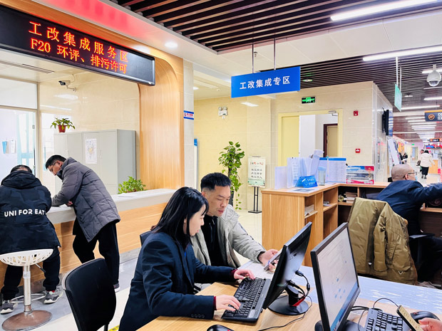 南阳市生态环境局宛城分局“一对一”精准指导助力企业高效完成排污许可登记延续