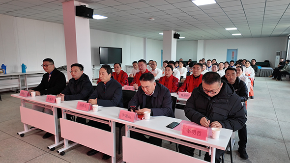 南阳医专举办传统医药“非遗”技艺集体拜师仪式