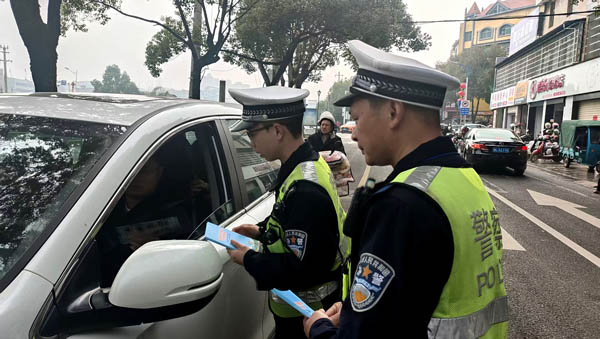 湖南新田交警：圆满完成春节道路安保工作