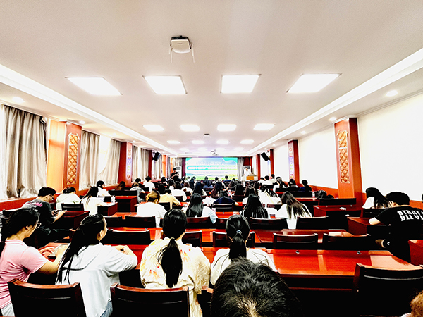 卧龙区中医药产业科普报告走进南阳师范学院 聚焦青年机遇 共话“端午艾”里的产业新篇