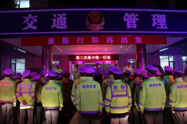 利剑出鞘 严查货车违法